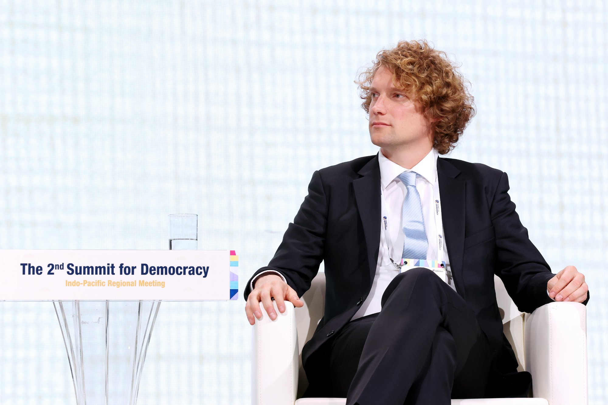 Niklas Kossow beim Summit for Democracy, Seoul 2023